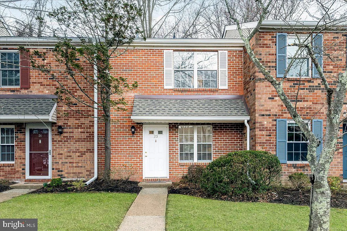 2 bed, 1.5 bath, 1068 sqft, $2,550 — Photo 1