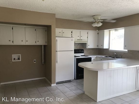 5th image of 124 Pebble Creek Dr