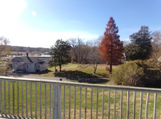 520 N 7th St, Cannelton, IN 47520