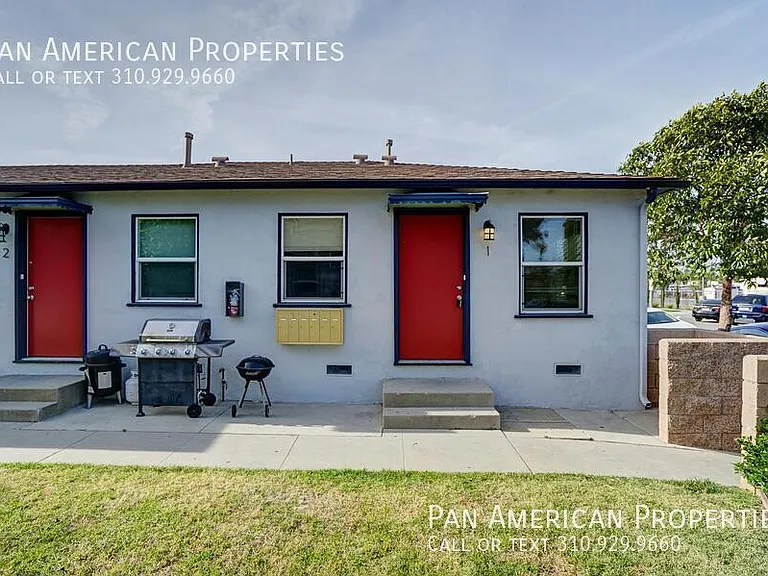 1741 Cedar Ave #3 — Photo 1