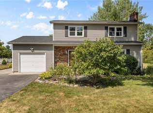 5140 Laura Ln, Canandaigua, NY 14424