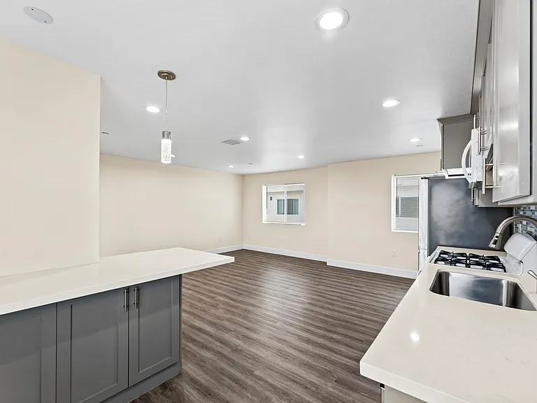 1029 S Montebello Blvd — Photo 53