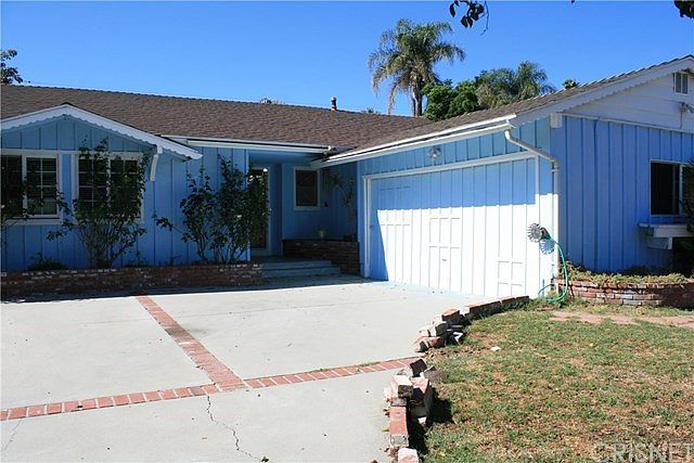 1st image of 8615 Aura Ave