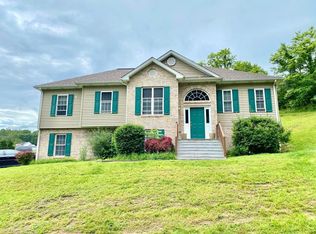 165 Burnshire Pl, Princeton, WV 24740