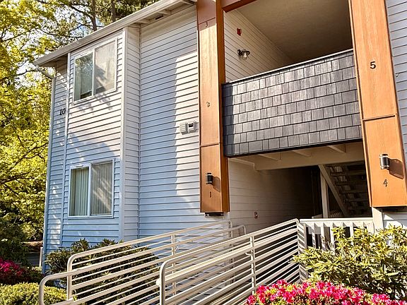 4th image of 10620 SW Davies Rd Unit 3