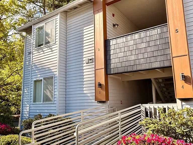 10620 SW Davies Rd #3 — Photo 4