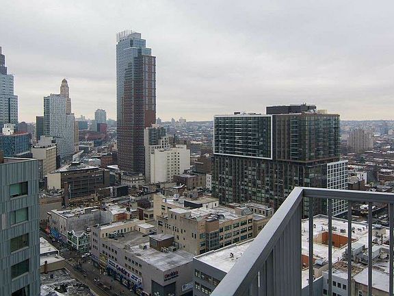 4th image of 434 Albee Sq #7E