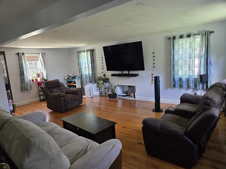 3 Joyce Cir — Photo 4