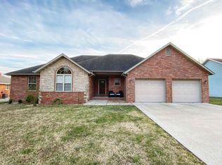 1344 Wallis, Marshfield, MO 65706