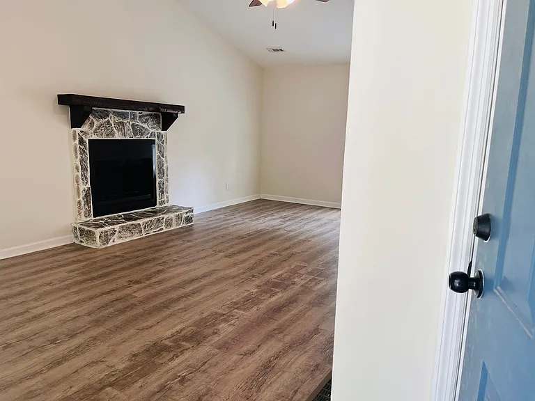 28 Bowers Dr — Photo 4