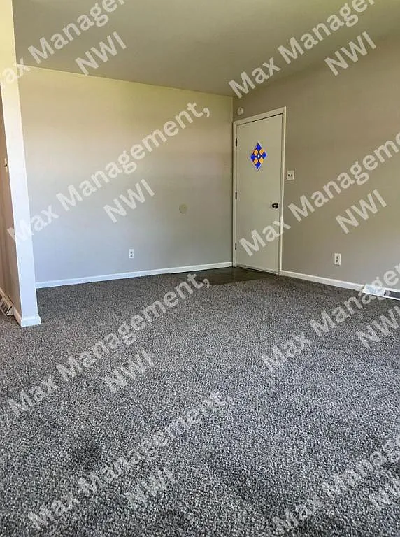 2624 Jewtt Ave — Photo 2