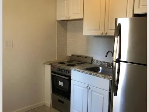 223 Iranistan Ave, Bridgeport, CT