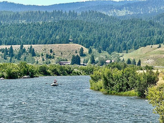 Blue Ribbon Fly Fishing