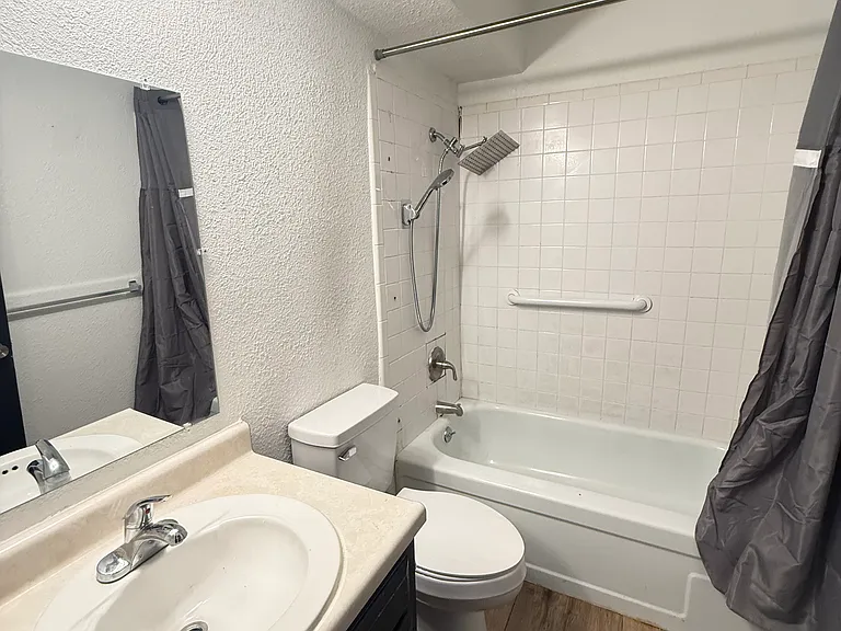 606 E Yorkshire Dr #2 — Photo 4