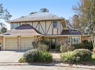 9512 Alhambra Ct, River Ridge, LA 70123