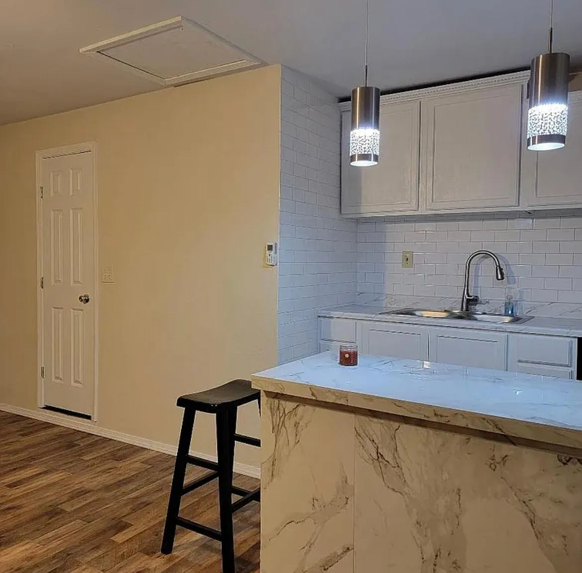1 bed, 425 sqft, $800 — Photo 2