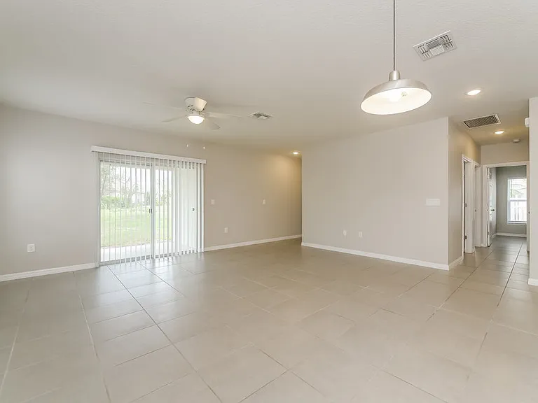 1851 Superior Ct — Photo 6
