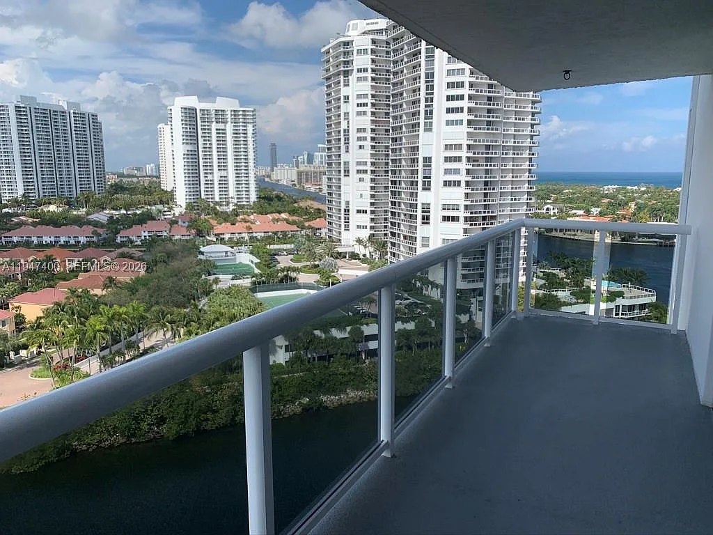 Waterview Condo — Photo 3