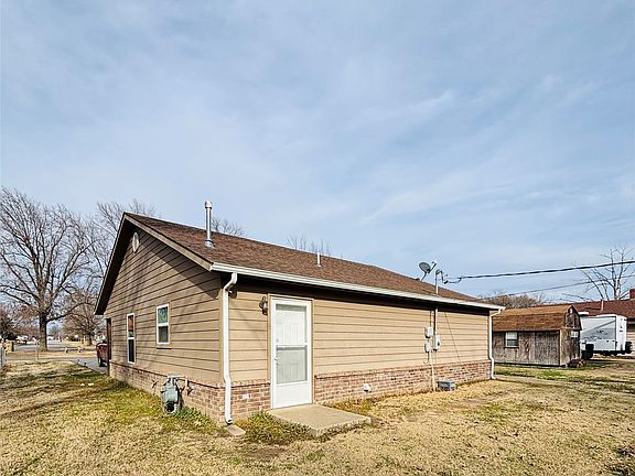 3rd image of 507 Independence St