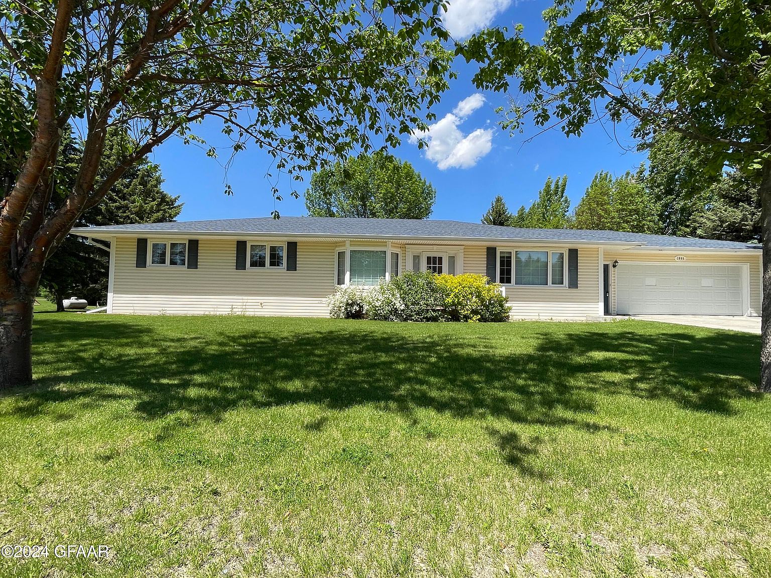 1009 8th St, Cando, ND 58324 | Zillow