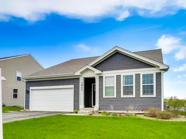 3807 Flynn St, McHenry, IL 60050