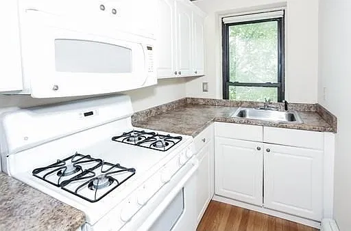 1 bed, 1.0 bath, 589 sqft, $2,450 — Photo 3