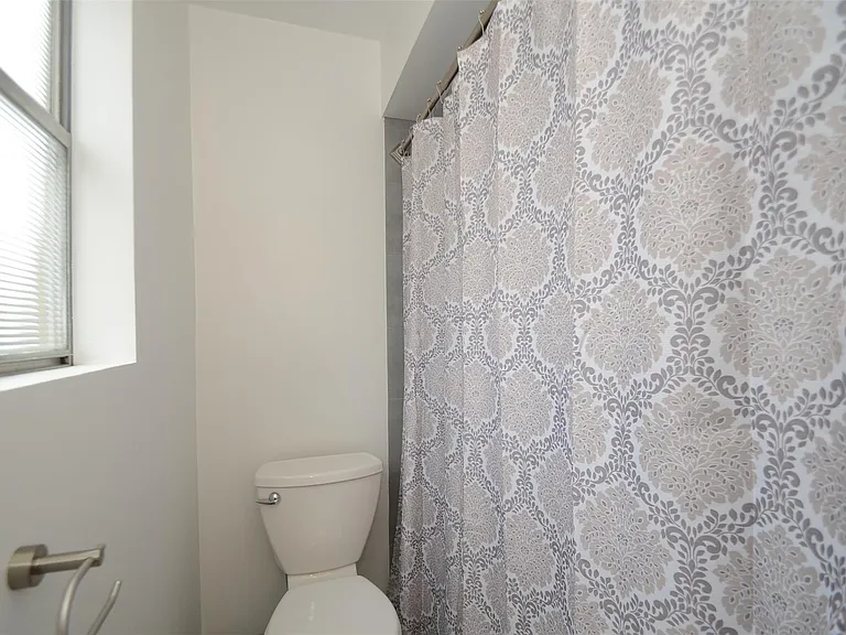 5524 Beverlyhill St #2 — Photo 25