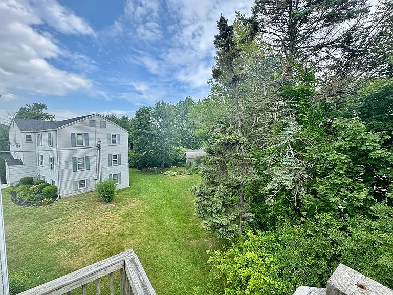 27 Minott St #7 — Photo 1