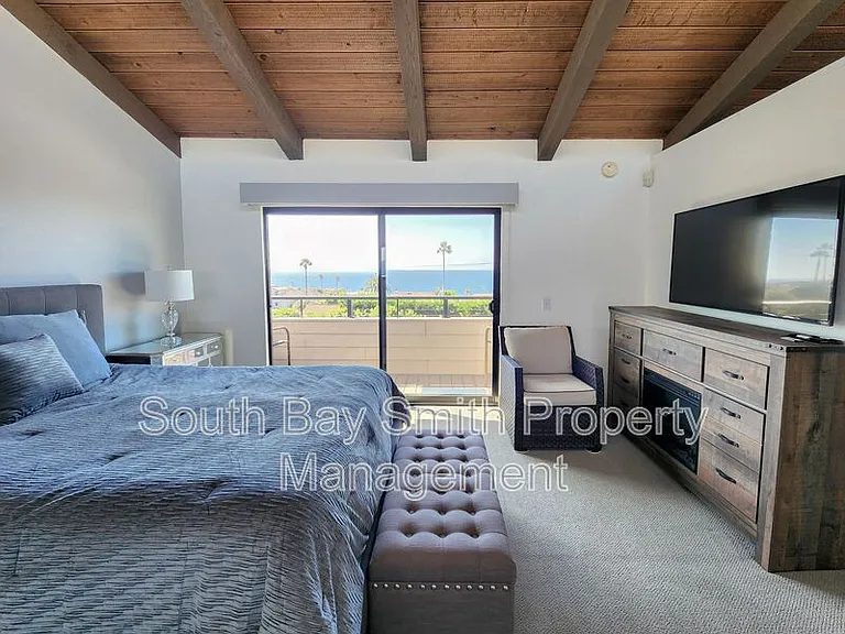 420 Palos Verdes Blvd — Photo 6