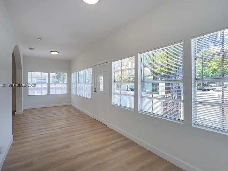 3628 Thomas Ave — Photo 4