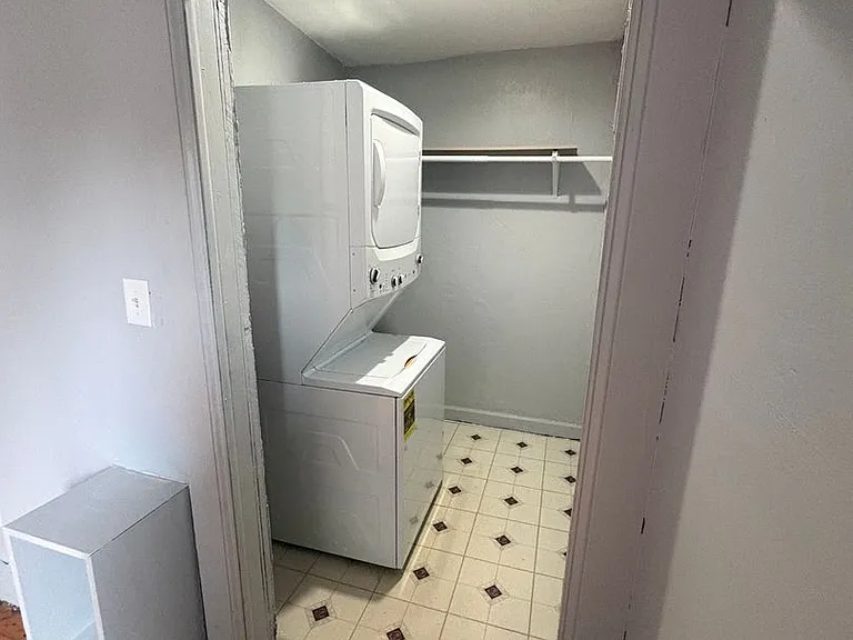 616 Franklin St #1 — Photo 12