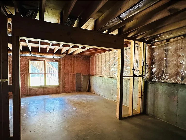 2020 Bentwood Ct — Photo 36
