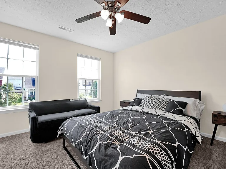 6468 Holly Ln — Photo 15
