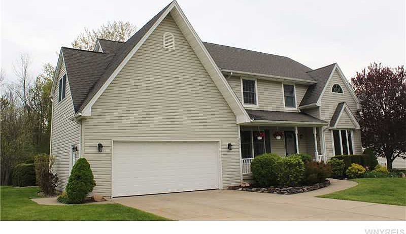 2nd image of 5956 Lakecrest Dr