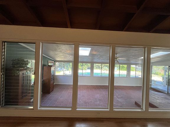 5th image of 4031 Hillswood Dr