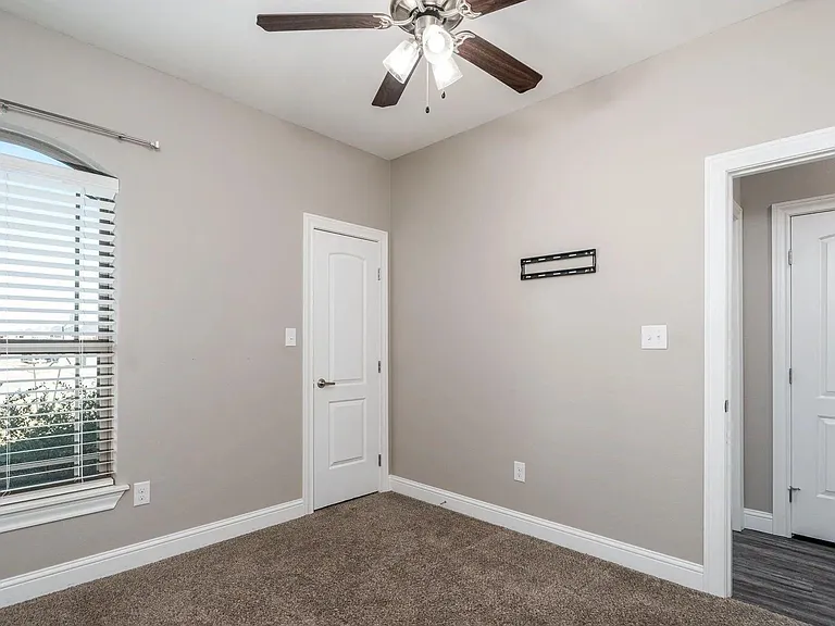 237 Carriage Hills Pkwy — Photo 8