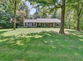 19 Richter Dr, Danbury, CT 06811