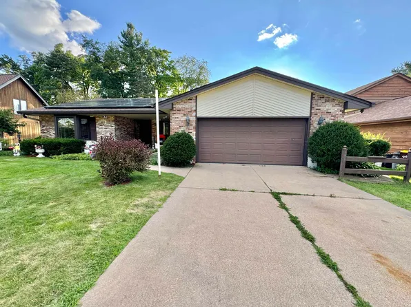 1845 Arnold Ave, Rockford, IL 61108