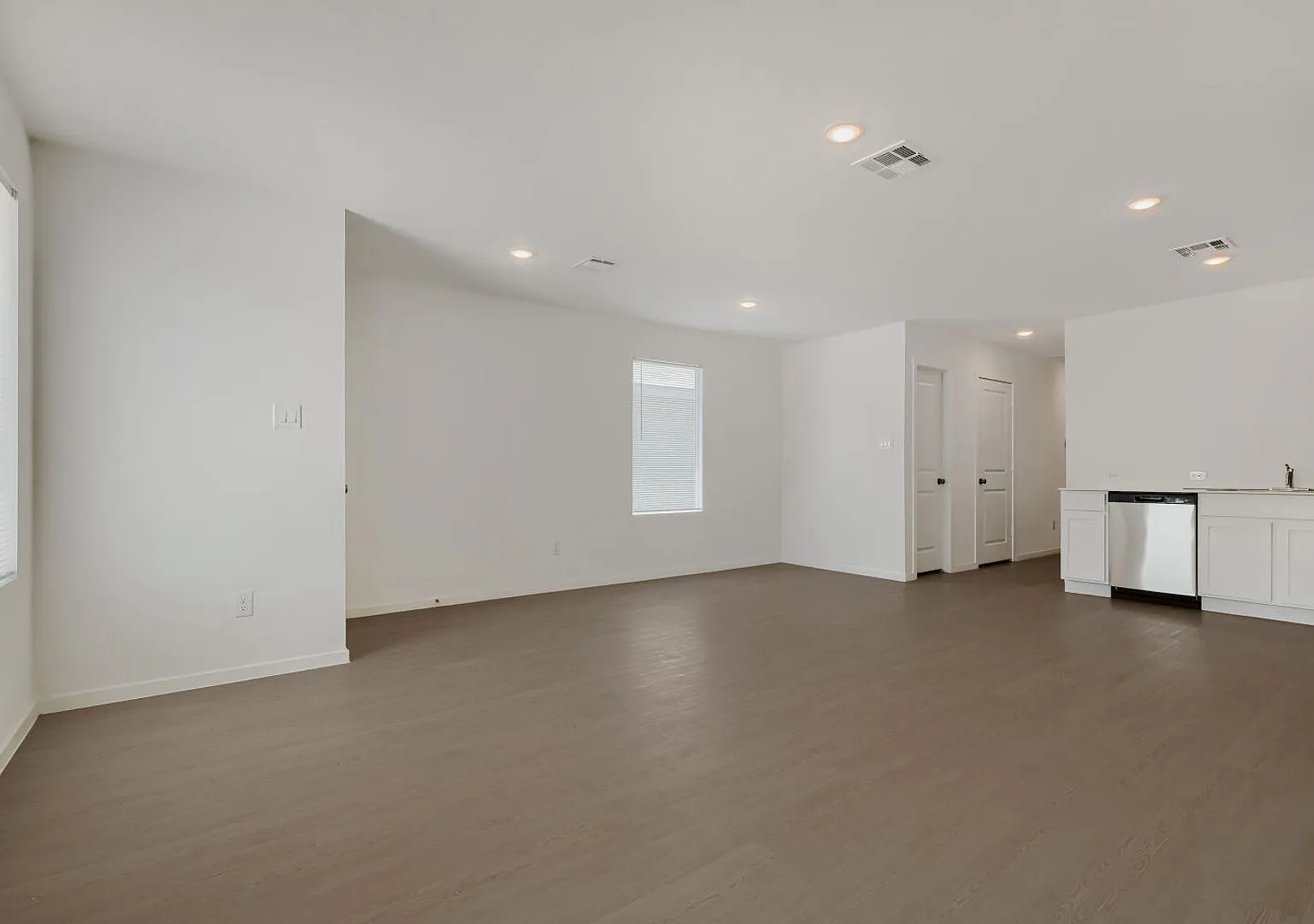 First time rental! Brand new build, brand new appliances, never lived in! — Photo 3