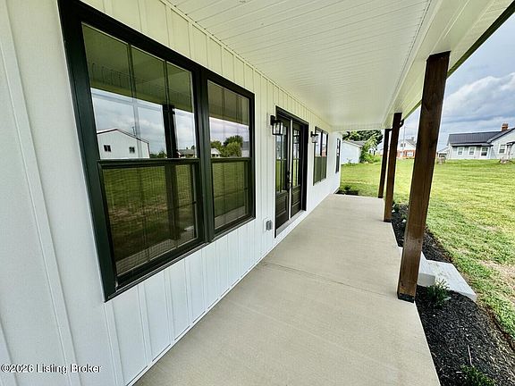 2nd image of 100 Foster Ln