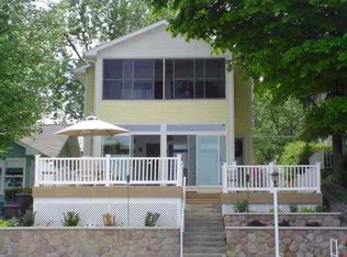 8724 E Hatchery Rd, Syracuse, IN 46567