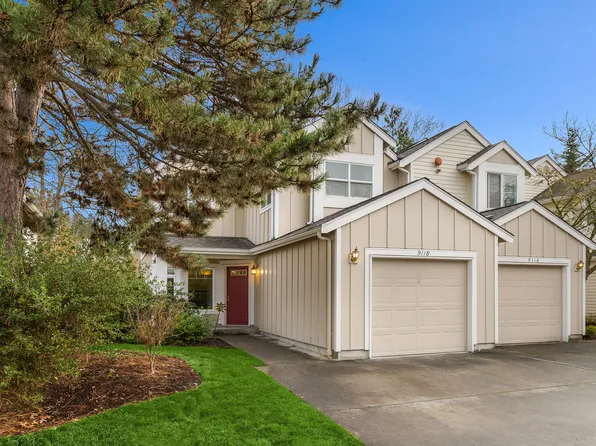 9118 159th Pl NE #401, Redmond, WA 98052