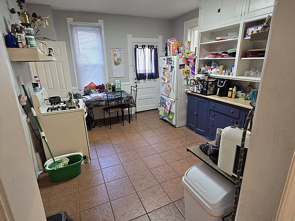 2nd image of 1682 N Franklin Pl #1682