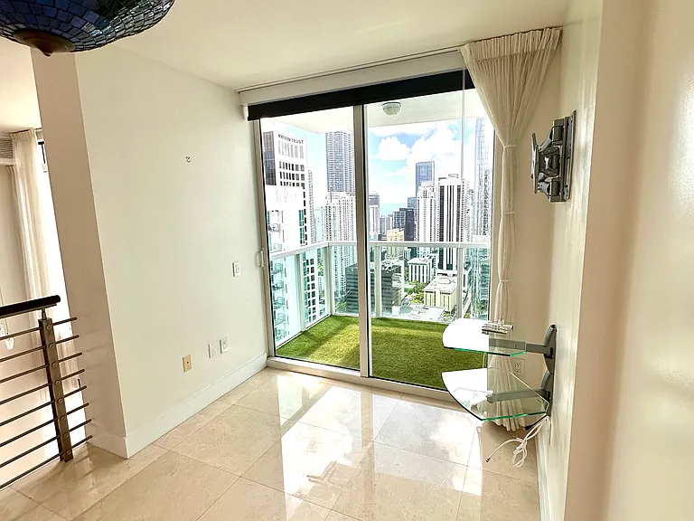 41 SE 5th St #2408 — Photo 15