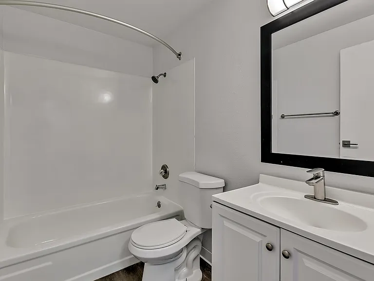 The Landing Apartments — Photo 6
