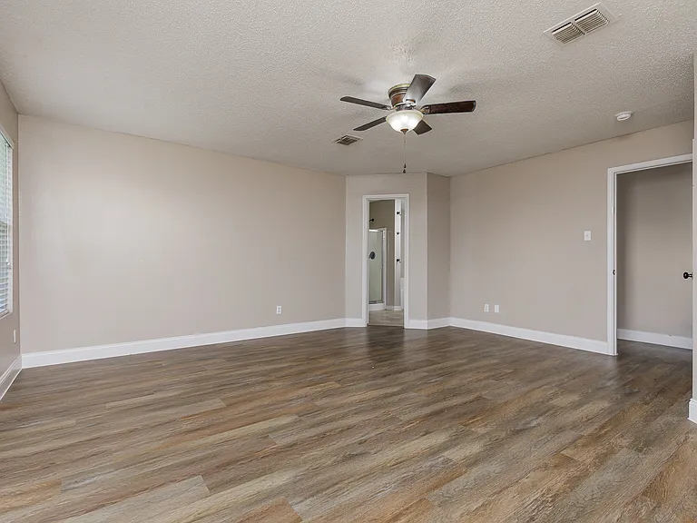 2228 Bradford Pear Dr — Photo 12