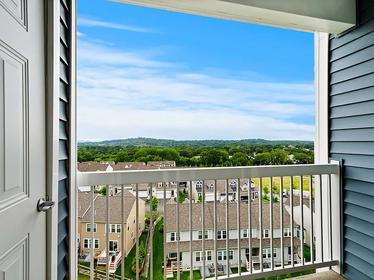 4 Stratton Dr #408 — Photo 11