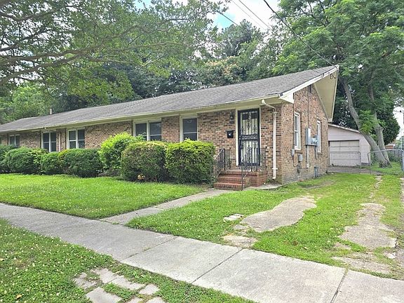 2nd image of 370 Carver Cir #370
