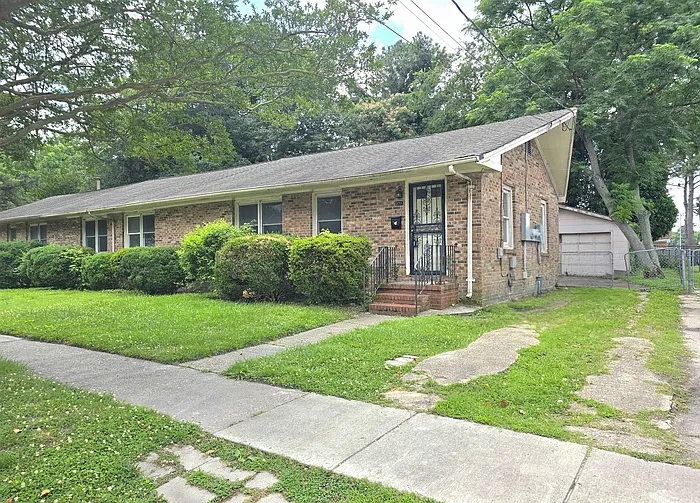 370 Carver Cir #370 — Photo 2
