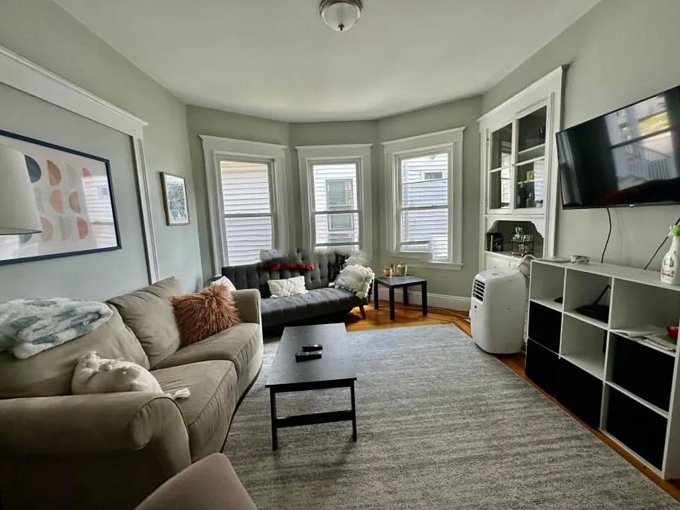 1st image of 22 Curtis Ave #1
